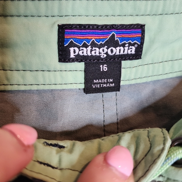 Patagonia Boys 16 board shorts green blue stripe - Picture 3 of 16